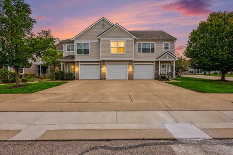 Photo for 641 Fieldstone Circle W