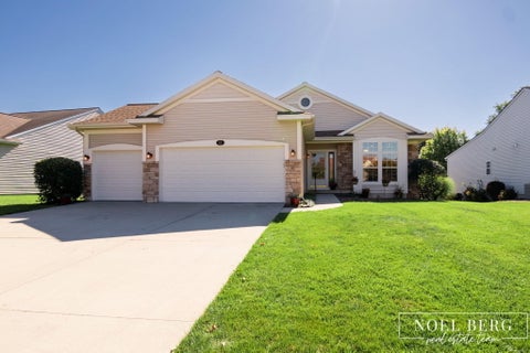 Photo for 15 W Watershore Drive