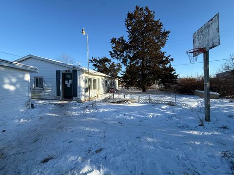 Photo of 2051 Battle Creek Road, Charlotte, MI 48813 (MLS # 26003924)