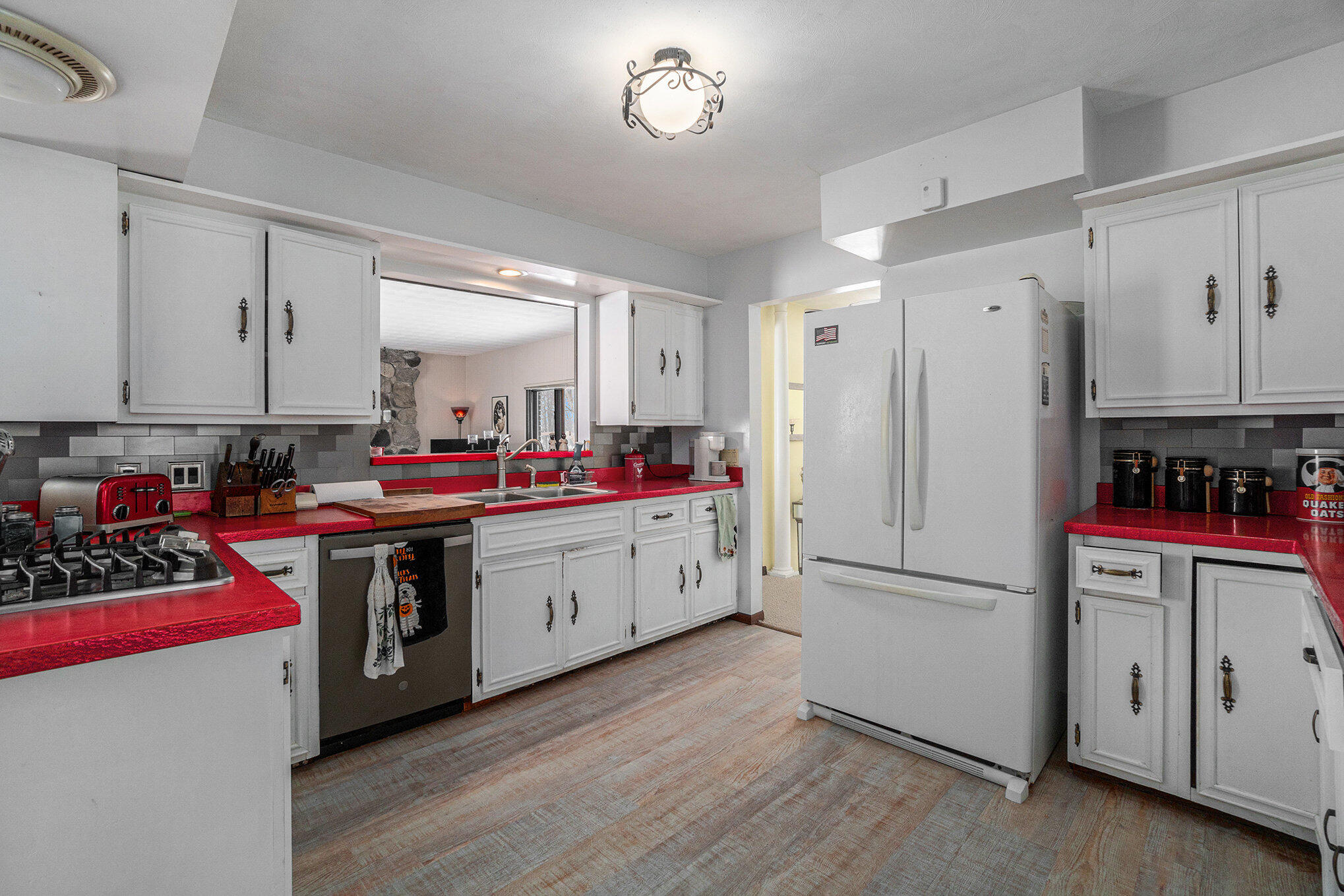 Schoolcraft, Michigan 49087, United States, 4 Bedrooms Bedrooms, ,3 BathroomsBathrooms,Residential,Pending,2774