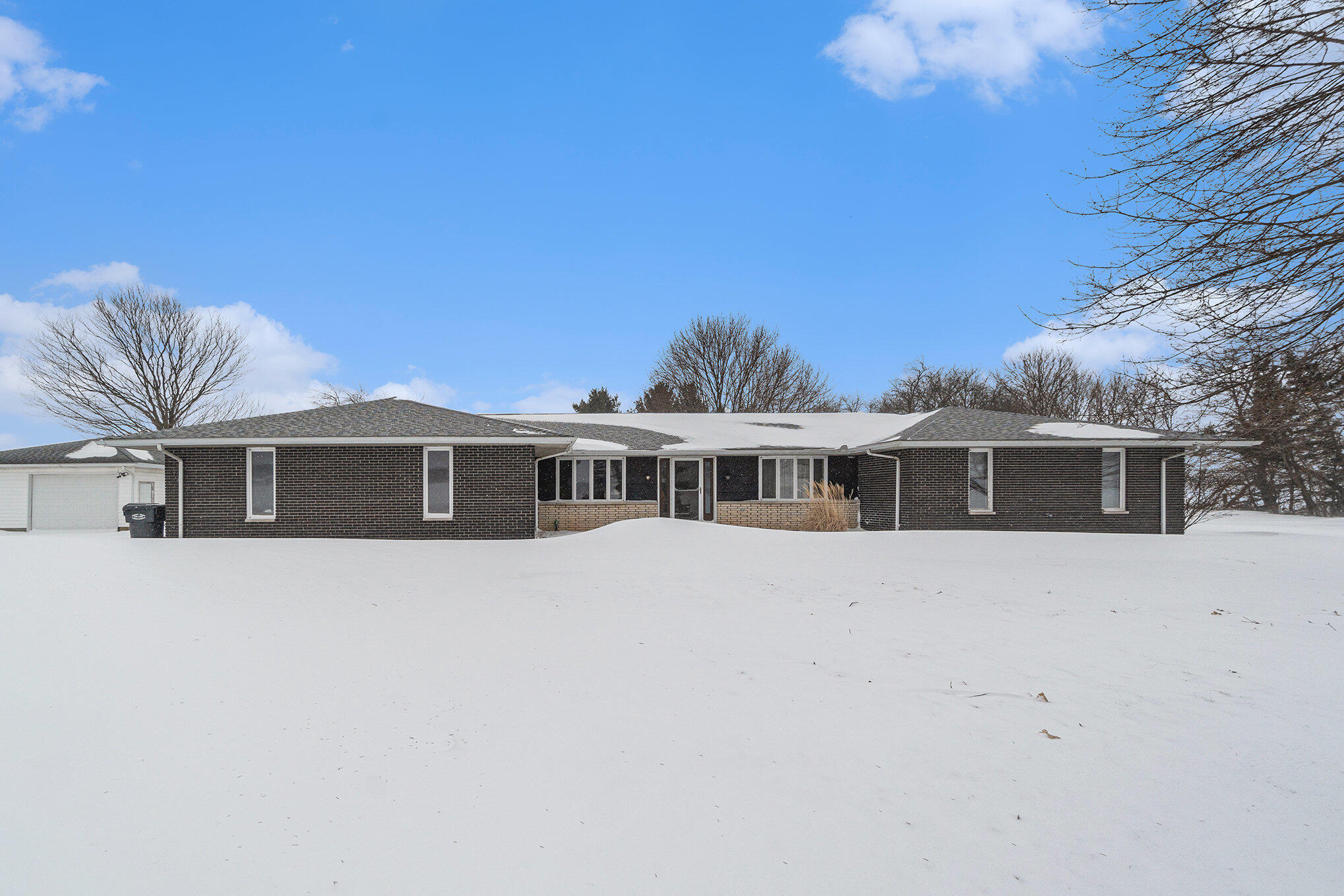 Schoolcraft, Michigan 49087, United States, 4 Bedrooms Bedrooms, ,3 BathroomsBathrooms,Residential,Pending,2774