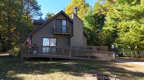 Photo of 1733 N Lakeview Drive, Mears, MI 49436 (MLS # 26013379)