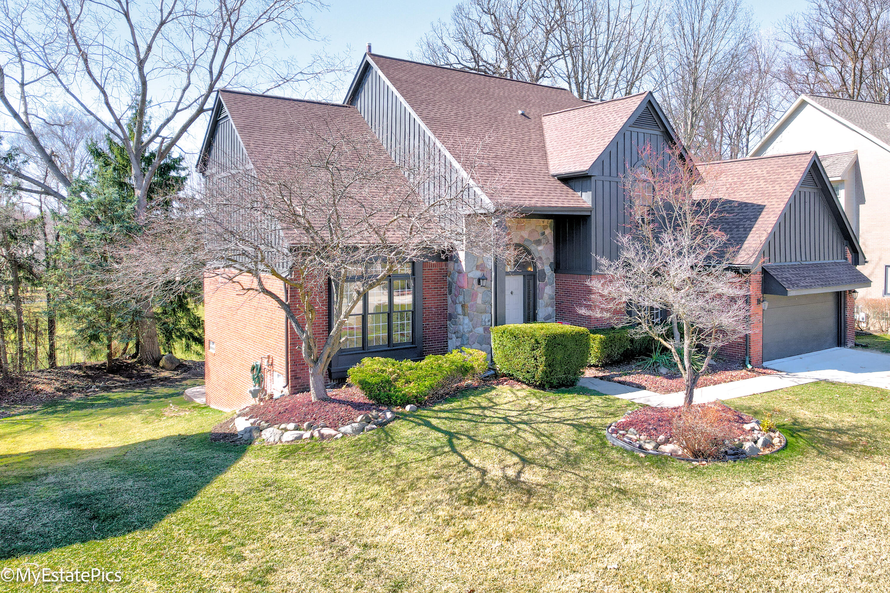28311 Golf Pointe Boulevard