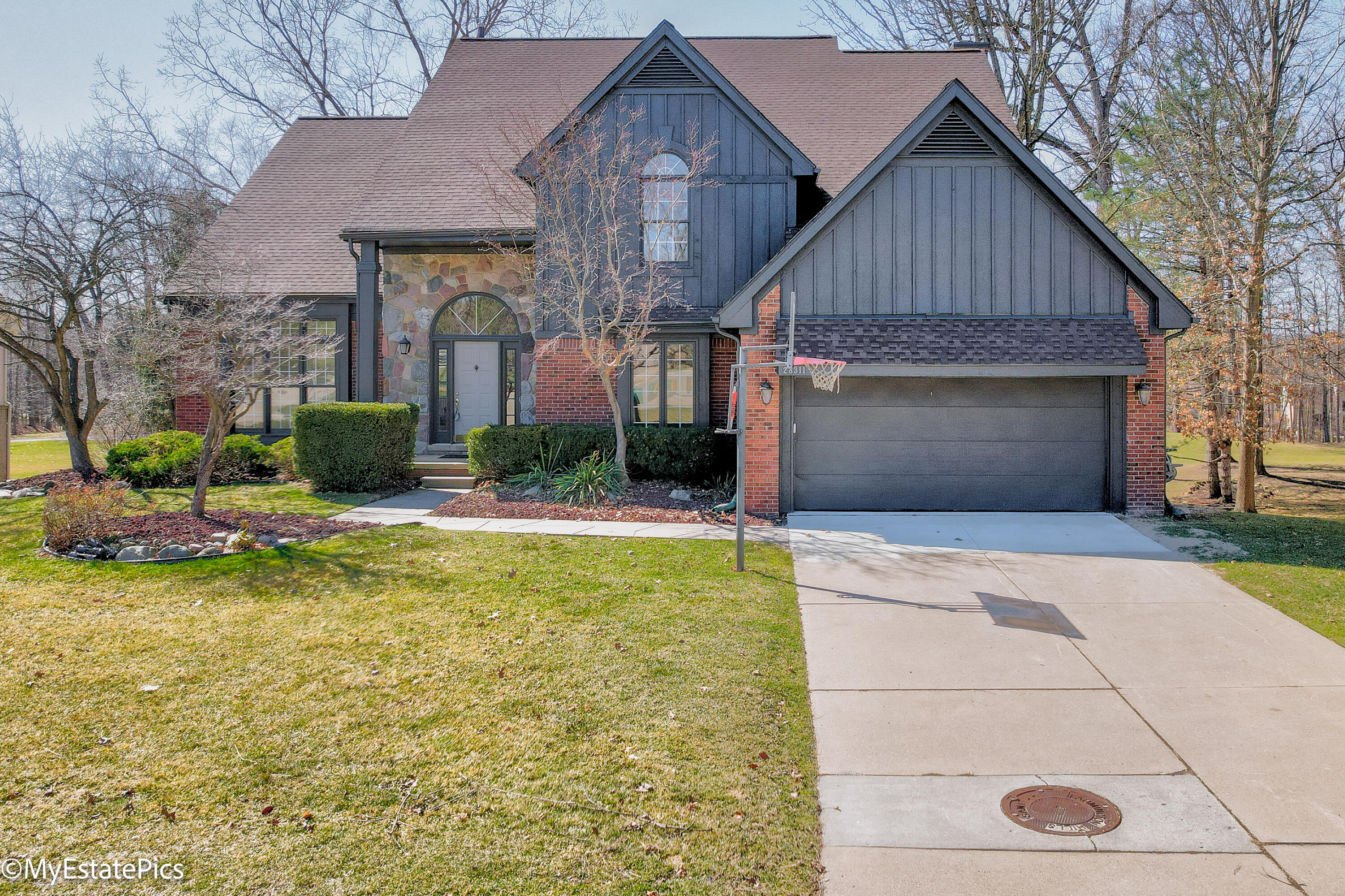 28311 Golf Pointe Boulevard