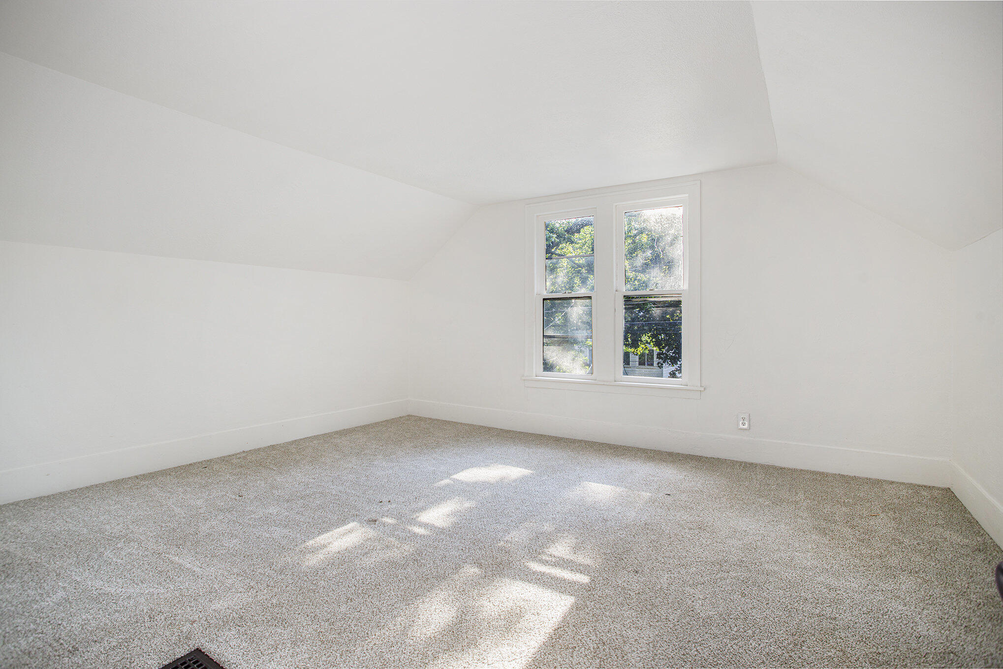 Kalamazoo, Michigan 49007, United States, 3 Bedrooms Bedrooms, ,1 BathroomBathrooms,Residential,Active,168652