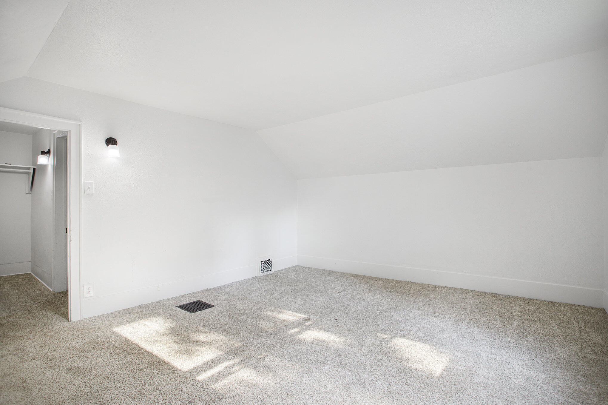 Kalamazoo, Michigan 49007, United States, 3 Bedrooms Bedrooms, ,1 BathroomBathrooms,Residential,Active,168652