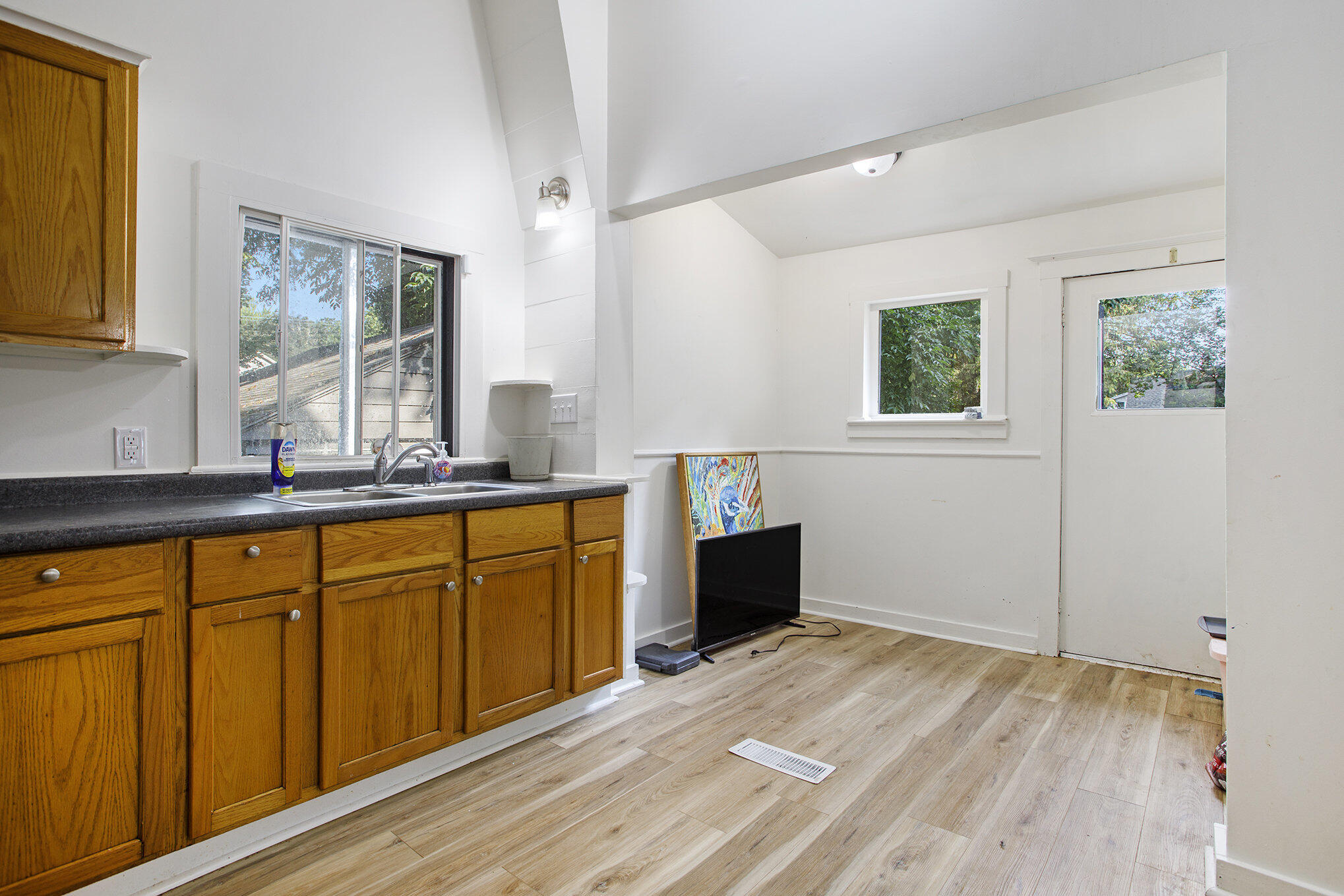 Kalamazoo, Michigan 49007, United States, 3 Bedrooms Bedrooms, ,1 BathroomBathrooms,Residential,Active,168652