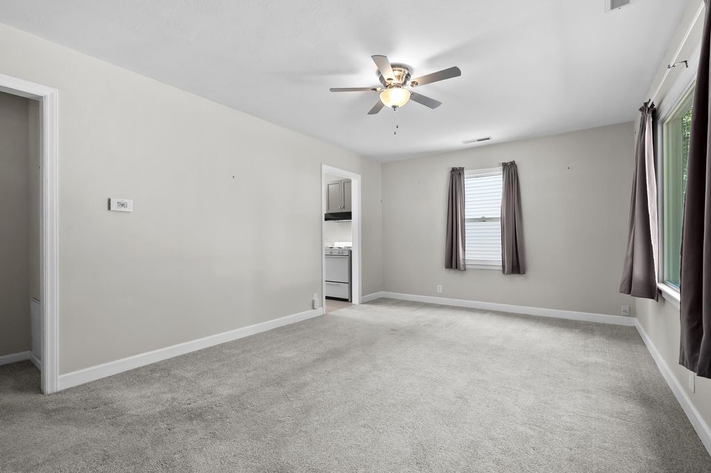 Photo of 1510 Palmer Ave, Kalamazoo, MI 49001 (MLS # 25051082)