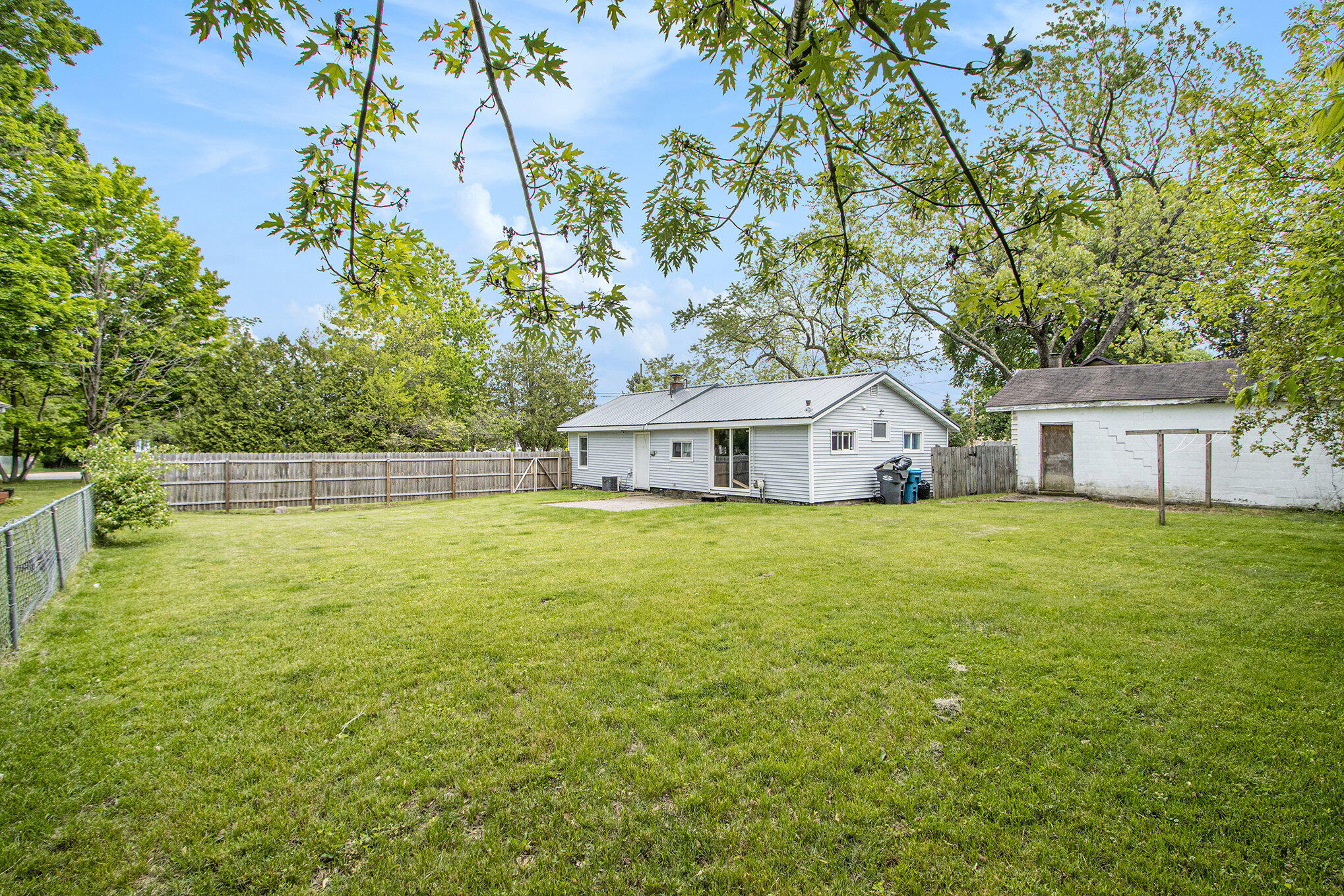 Kalamazoo, Michigan 49008, United States, 3 Bedrooms Bedrooms, ,1 BathroomBathrooms,Residential,Active,141081