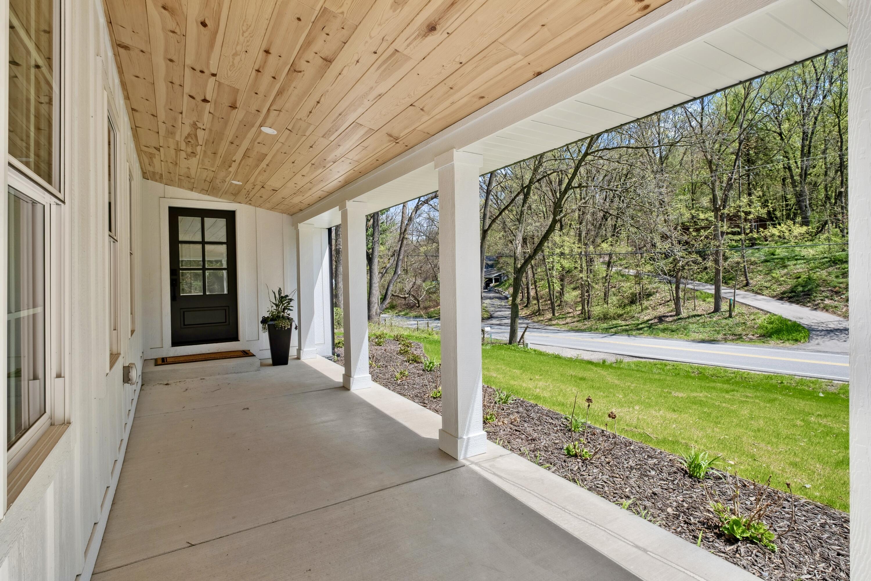 101 Carl Drive NE