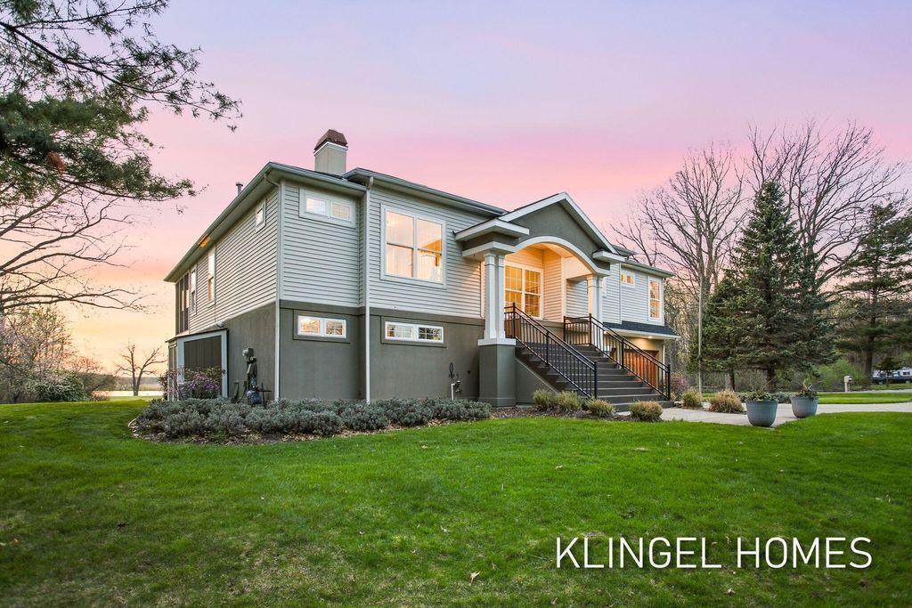 Photo of 15400 148th Avenue, Spring Lake, MI 49456 (MLS # 26019463)