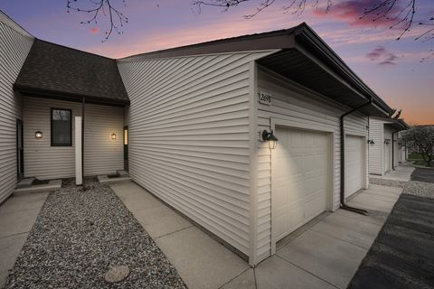 2698 Stonevalley Drive SW, Wyoming, MI 49519 - MLS#: 25015635