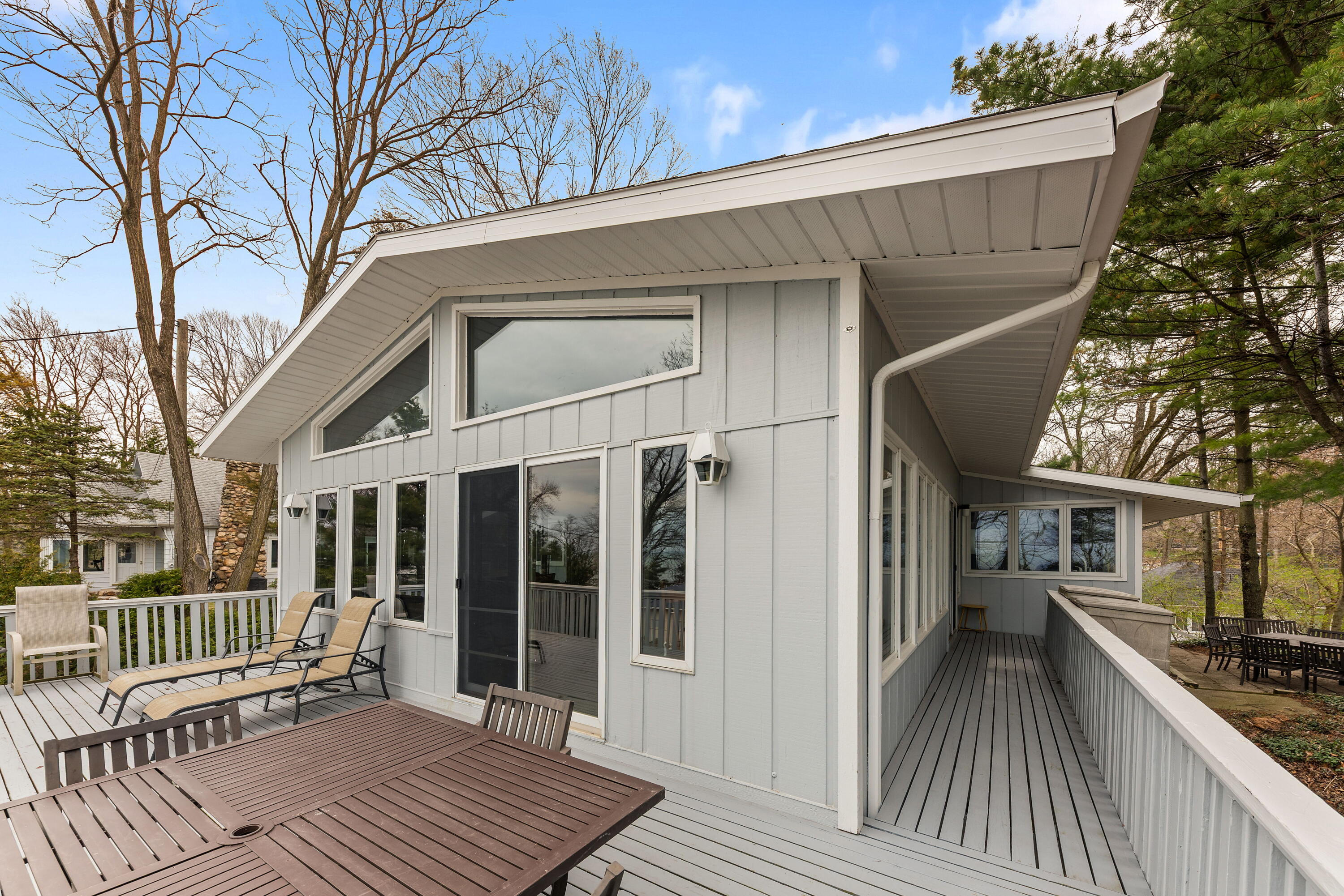 4103 Lake Shore Drive
