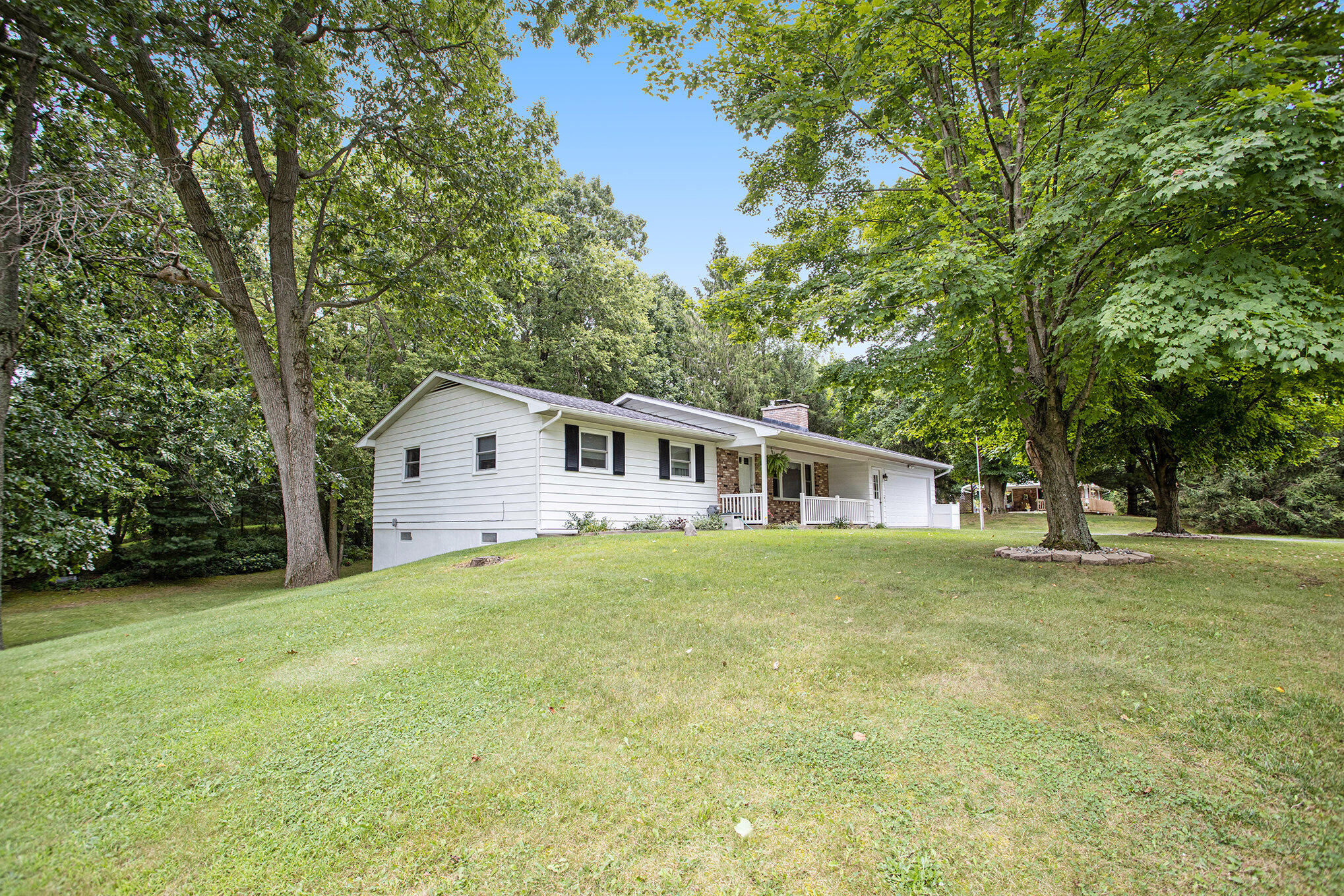 Galesburg, Michigan 49053, United States, 3 Bedrooms Bedrooms, ,2 BathroomsBathrooms,Residential,Pending,195228