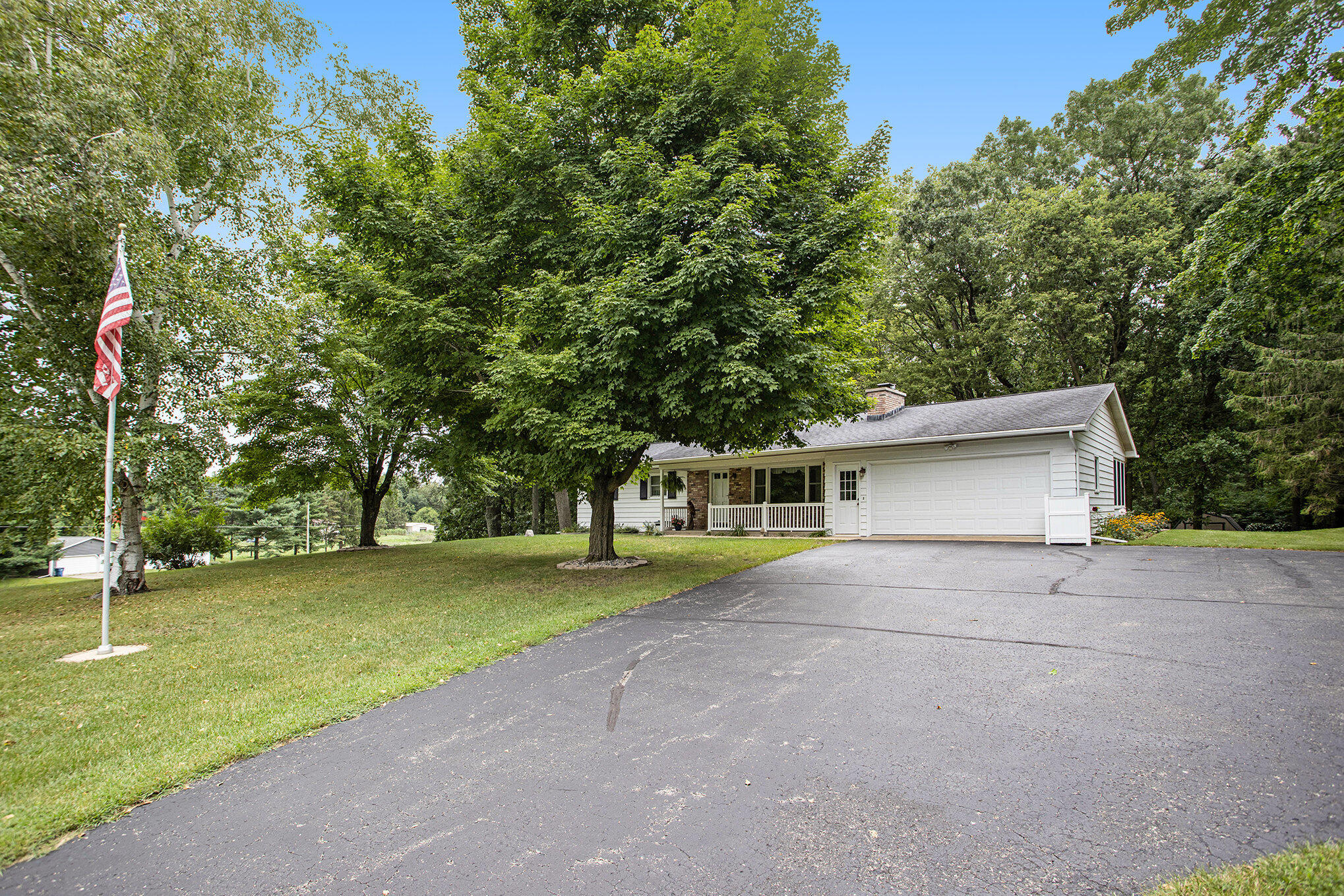 Galesburg, Michigan 49053, United States, 3 Bedrooms Bedrooms, ,2 BathroomsBathrooms,Residential,Pending,195228