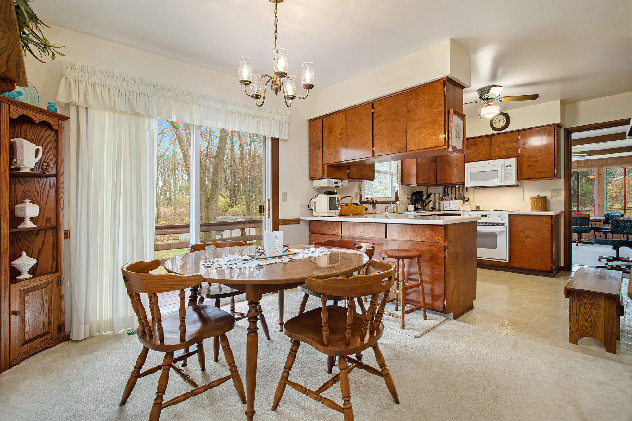 Galesburg, Michigan 49053, United States, 3 Bedrooms Bedrooms, ,2 BathroomsBathrooms,Residential,Pending,195228