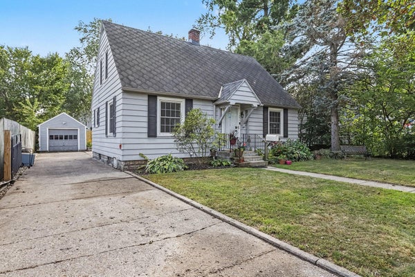 1320 SHERIDAN DR, KALAMAZOO, MI 49001 - Image 4e8c42795f592cba44d288ce0d11a097/1587600974