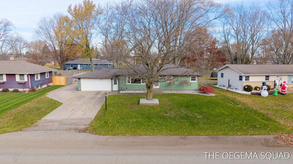 Photo of 1101 Lynden Road, Holland, MI 49423 (MLS # 25060181)