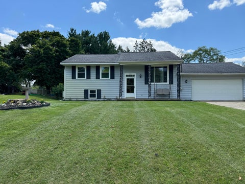Photo for 1661 Duguid Road