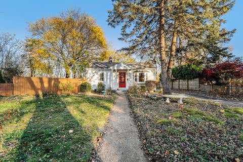 Photo for 528 Hunt Place