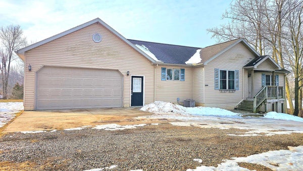 10513 LOUGHREA LN, CEMENT CITY, MI 49233 - Image 4f2f0fcad3a6d9d0722b70006febead4/3413606050