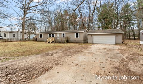 Photo of 3455 W Webster Road, Montague, MI 49437 (MLS # 26013025)