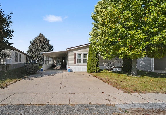 1307 PINEVIEW LN, FREMONT, MI 49412 - Image 4fe3fb5f61370b2600f6a2d70239bd0d/3333438787