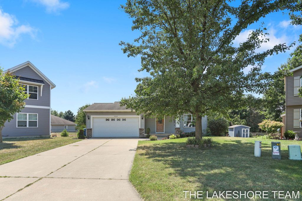 Photo of 1020 Katra Lane, Holland, MI 49424 (MLS # 25040694)