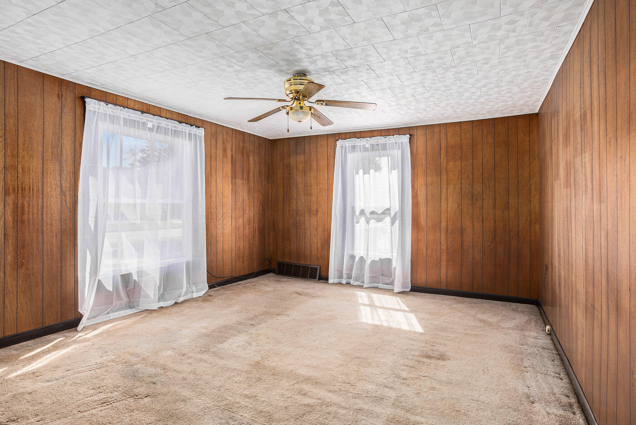 Sturgis, Michigan 49091, United States, 3 Bedrooms Bedrooms, ,2 BathroomsBathrooms,Residential,Active,197098