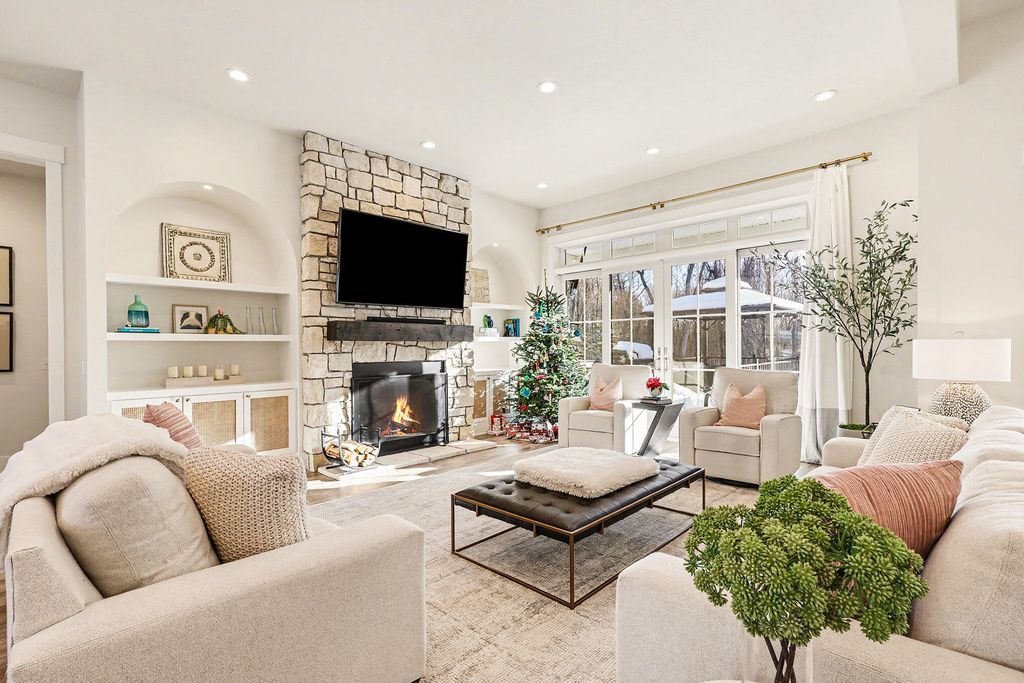 Photo of 15080 Steve's Drive, Grand Haven, MI 49417 (MLS # 25063008)