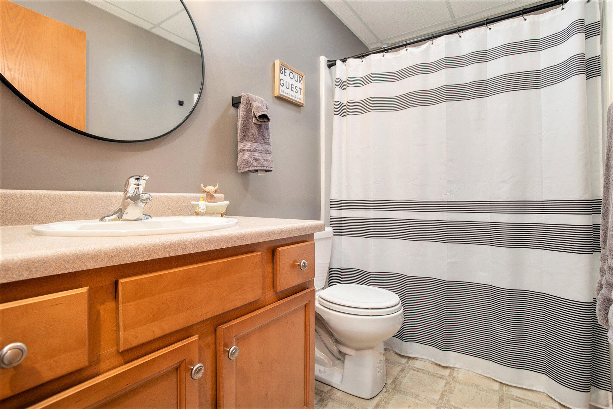 Battle Creek, Michigan 49015, United States, 5 Bedrooms Bedrooms, ,4 BathroomsBathrooms,Residential,Pending,115406