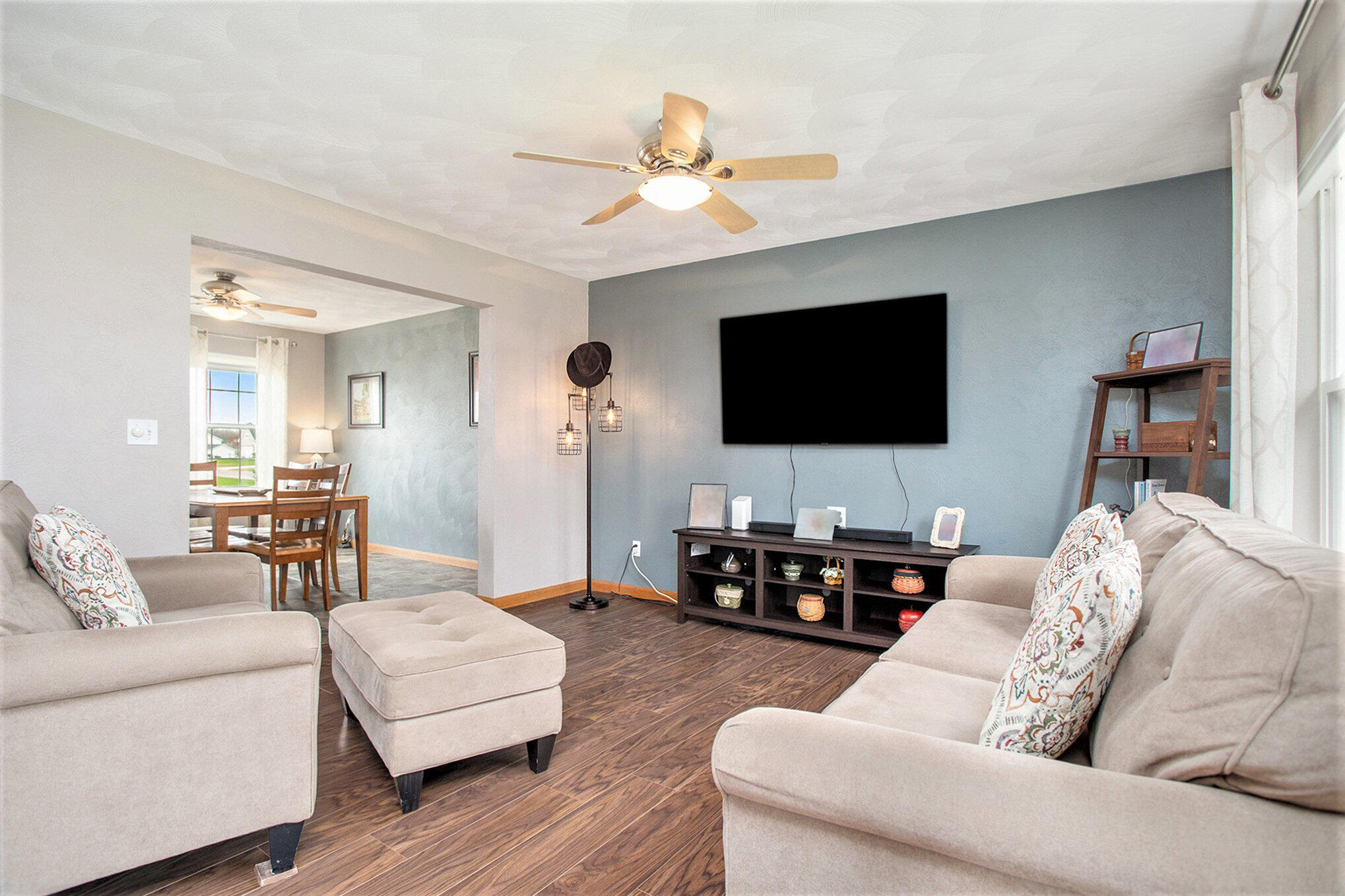 Battle Creek, Michigan 49015, United States, 5 Bedrooms Bedrooms, ,4 BathroomsBathrooms,Residential,Pending,115406