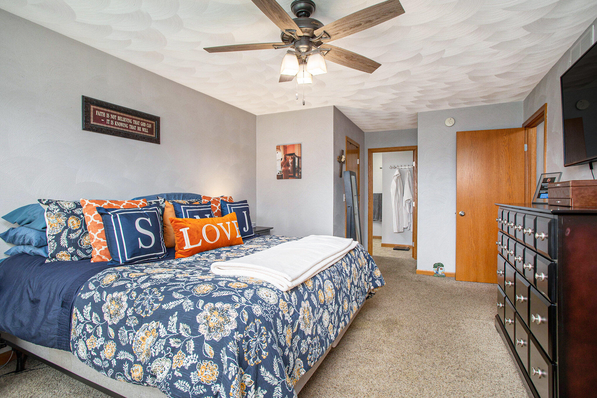 Battle Creek, Michigan 49015, United States, 5 Bedrooms Bedrooms, ,4 BathroomsBathrooms,Residential,Pending,115406