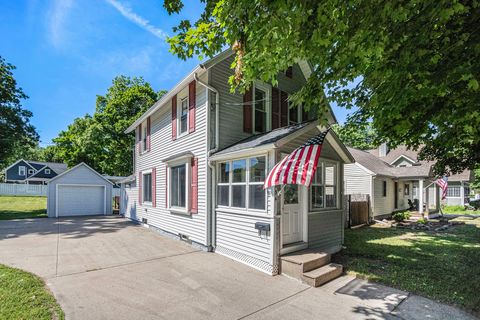 Single Family Residence in South Haven MI 834 Conger Street.jpg