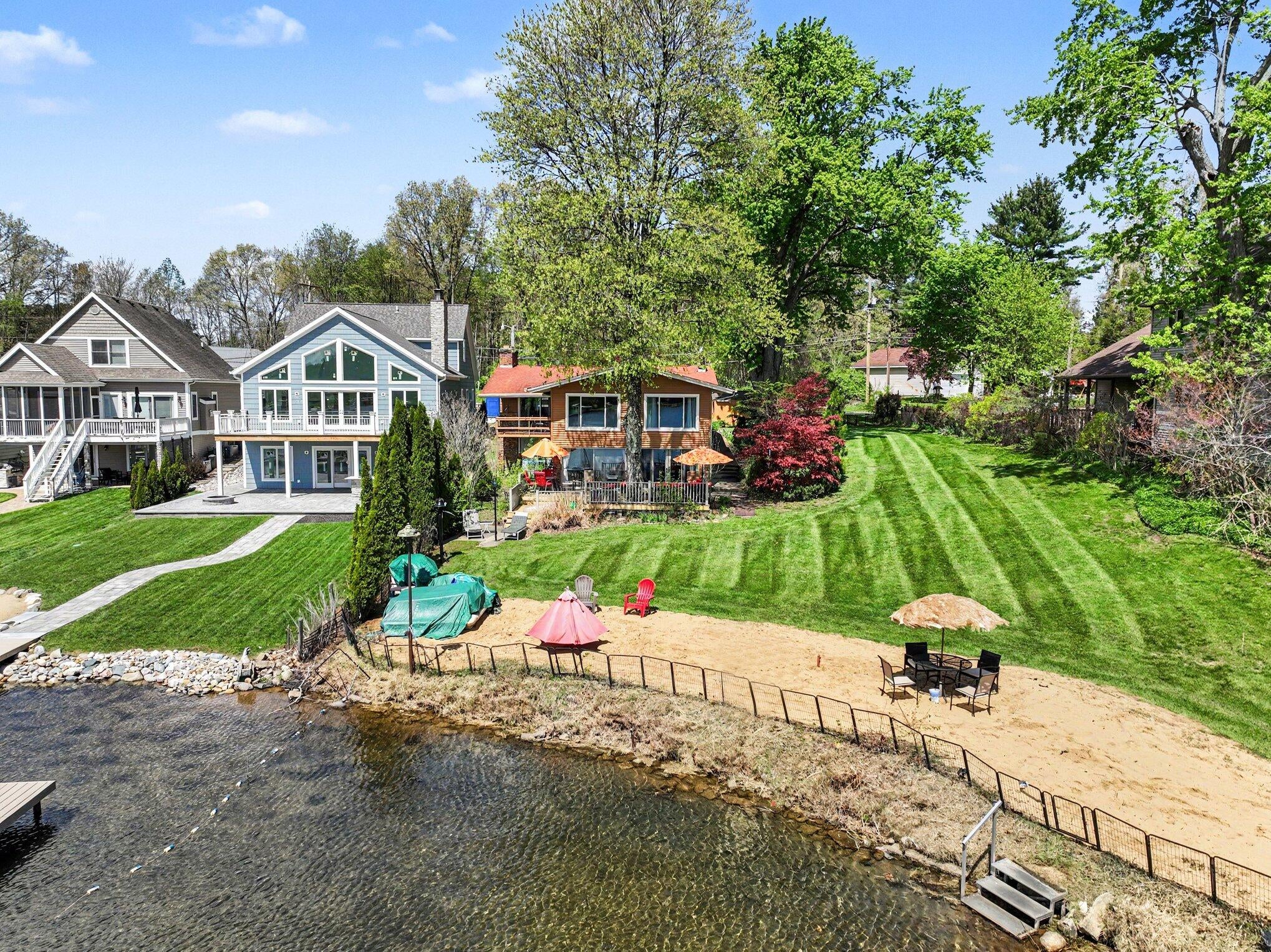 50575 W Lakeshore Drive