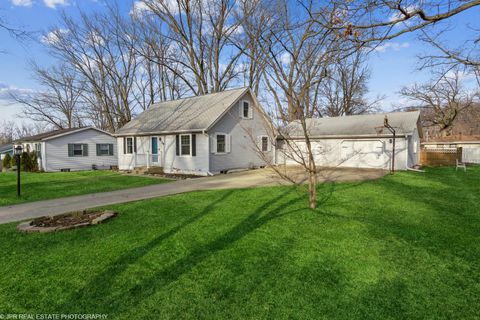 Photo of 28 S Griffith Street, New Buffalo, MI 49117 (MLS # 26006894)