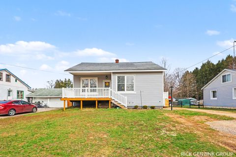 614 W High Street Bangor MI 49013