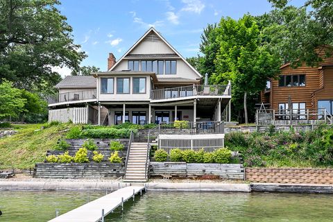 68121 Edgewater Beach Road White Pigeon MI 49099