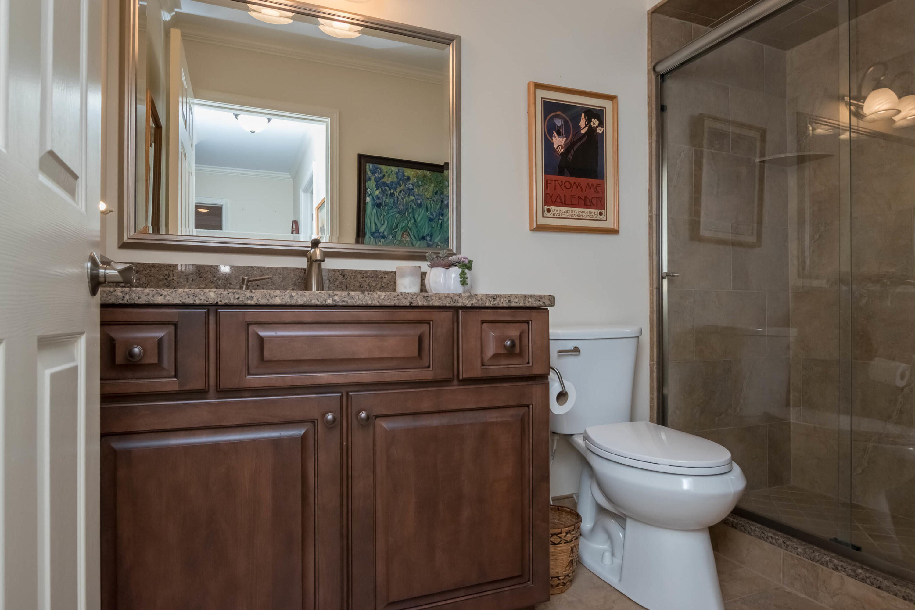 Rochester Hills, Michigan 48309, United States, 2 Bedrooms Bedrooms, ,3 BathroomsBathrooms,Residential,Pending,132411