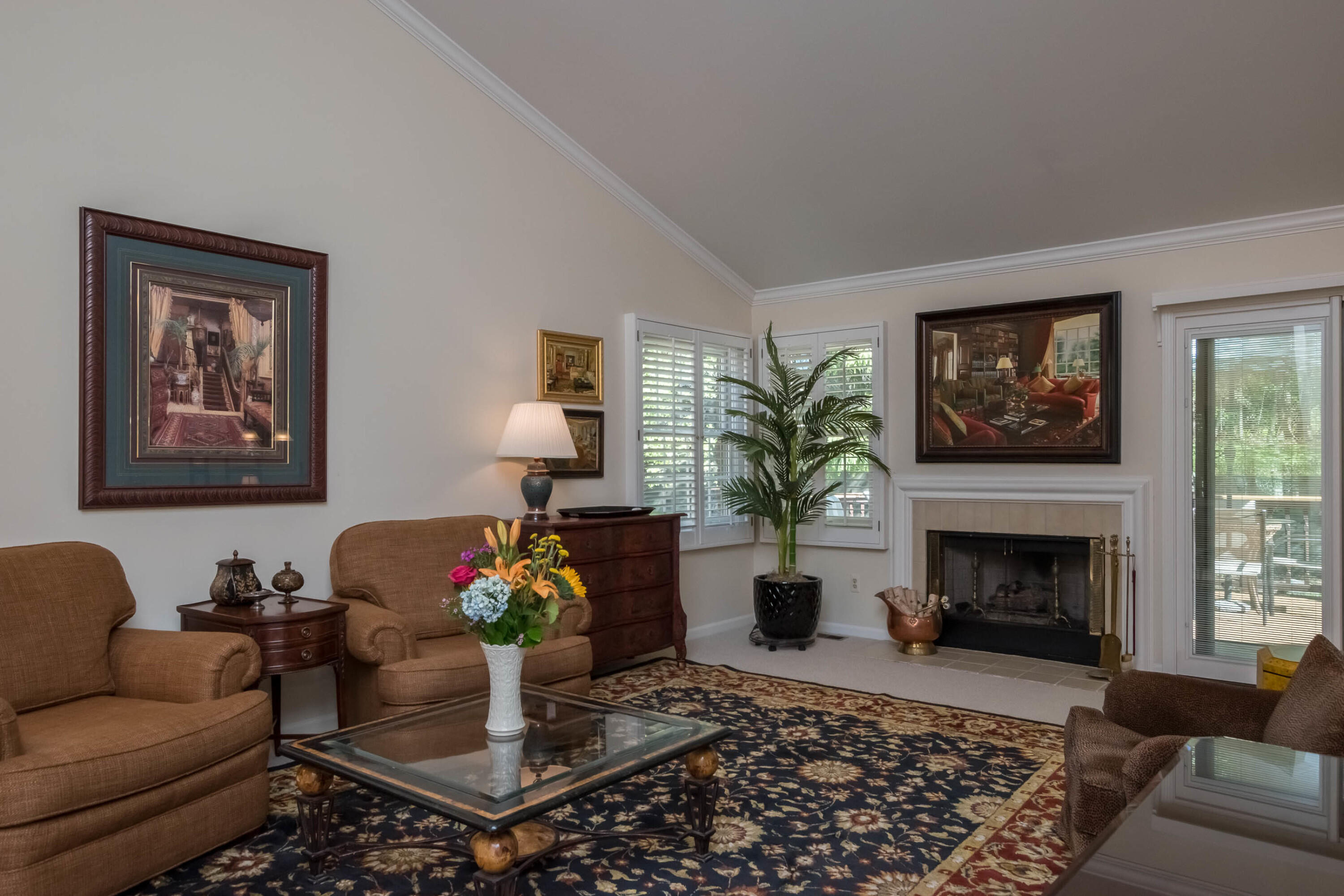 Rochester Hills, Michigan 48309, United States, 2 Bedrooms Bedrooms, ,3 BathroomsBathrooms,Residential,Pending,132411