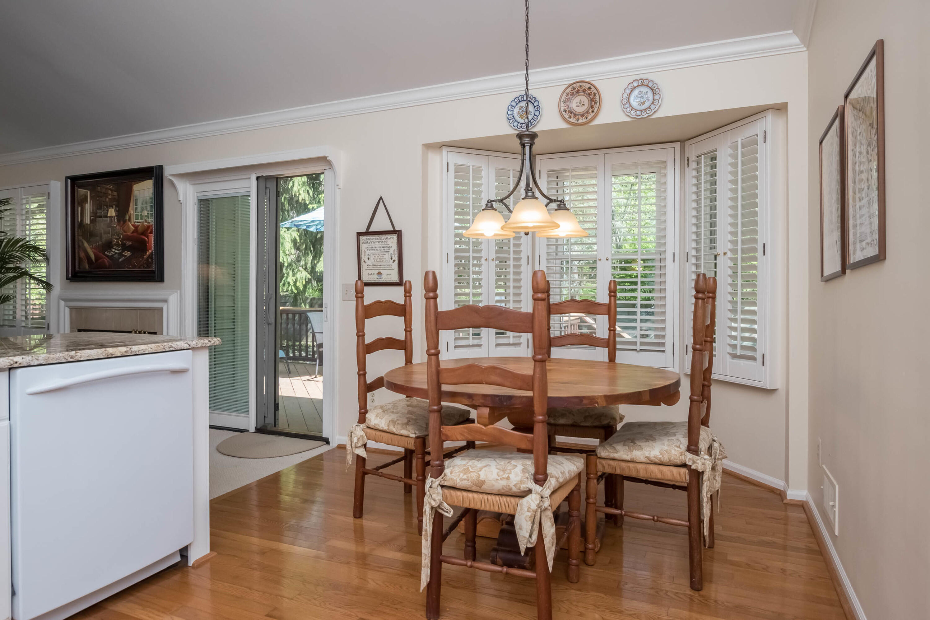 Rochester Hills, Michigan 48309, United States, 2 Bedrooms Bedrooms, ,3 BathroomsBathrooms,Residential,Pending,132411