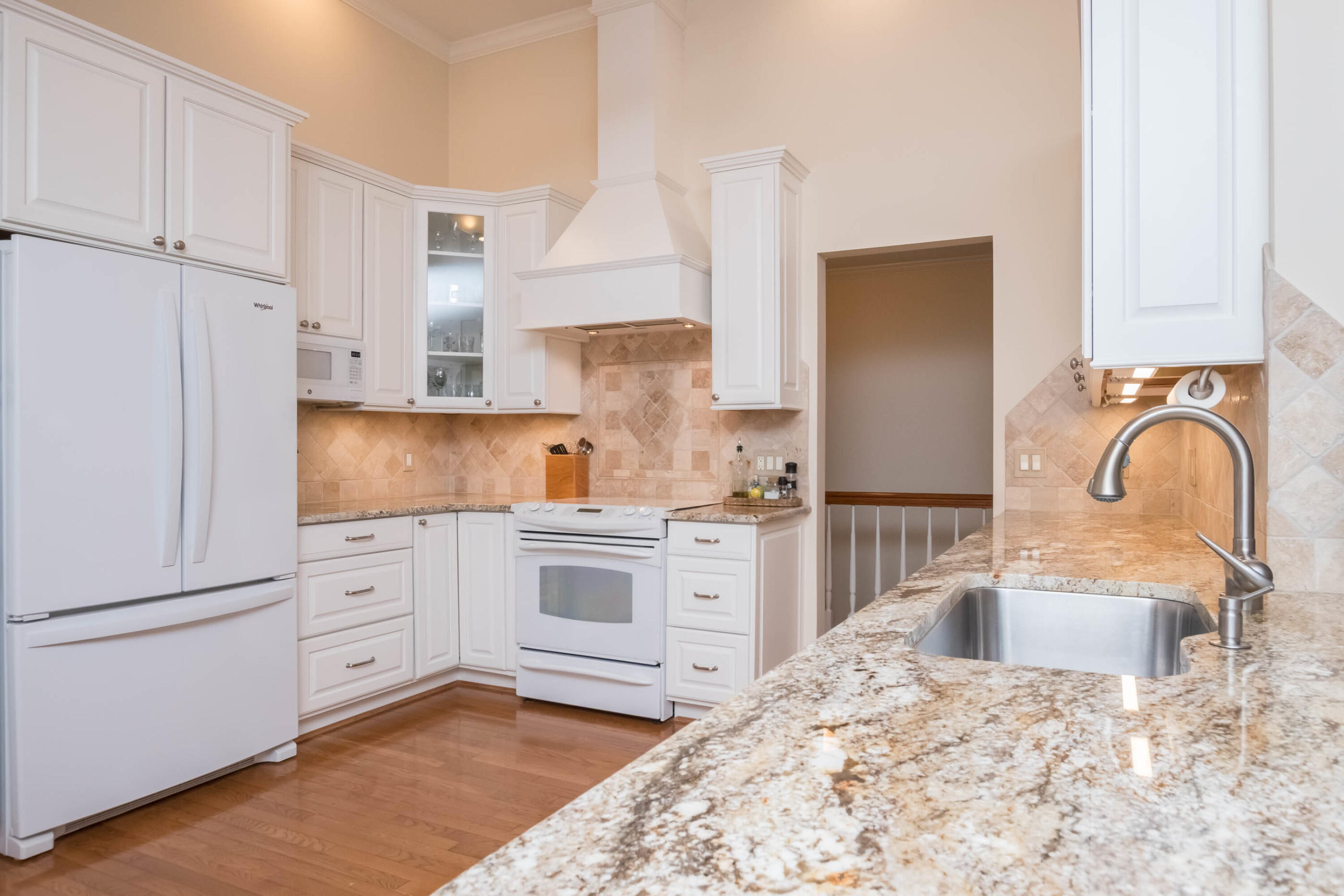 Rochester Hills, Michigan 48309, United States, 2 Bedrooms Bedrooms, ,3 BathroomsBathrooms,Residential,Pending,132411