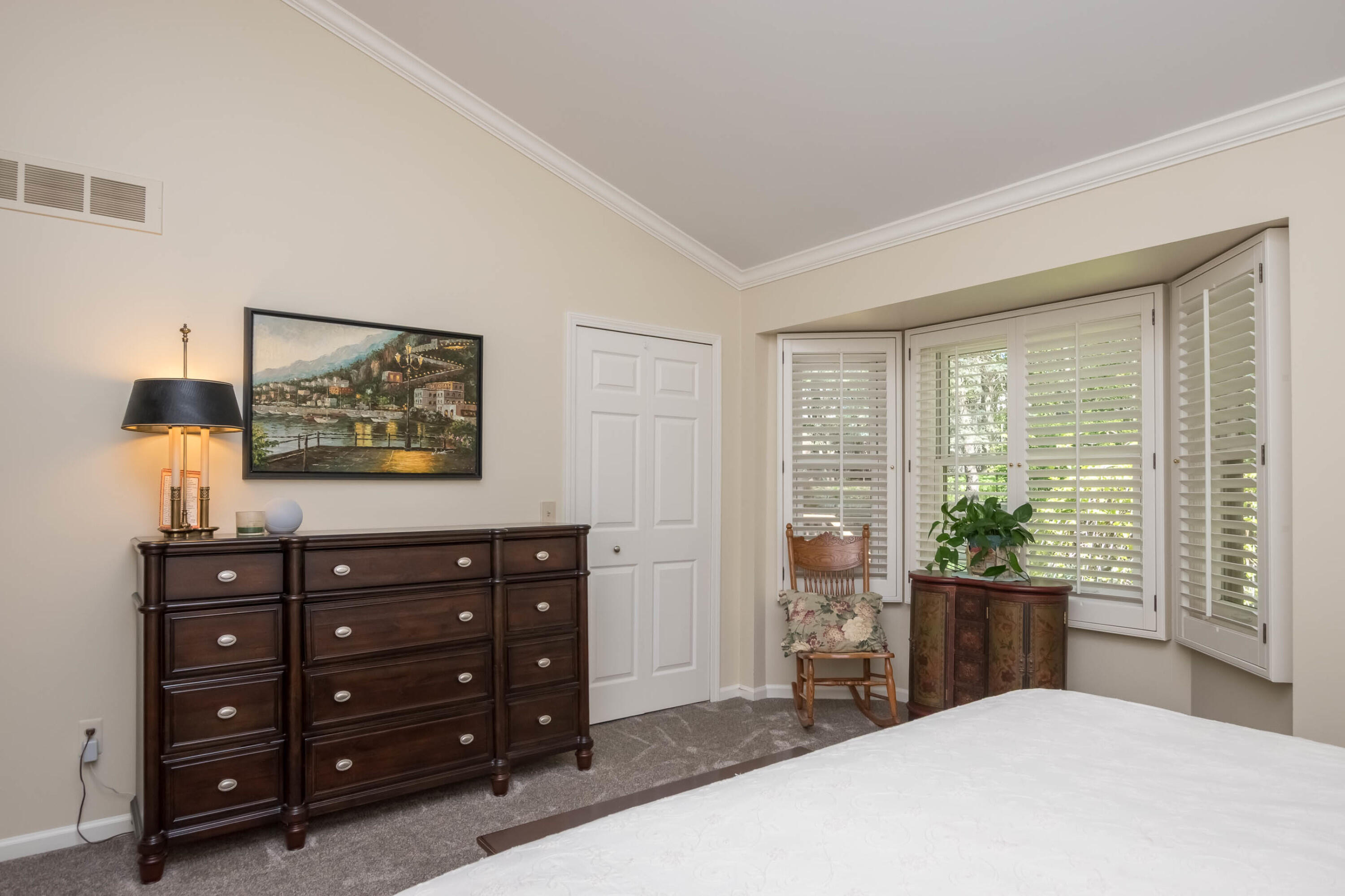 Rochester Hills, Michigan 48309, United States, 2 Bedrooms Bedrooms, ,3 BathroomsBathrooms,Residential,Pending,132411