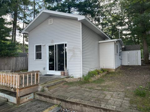 Photo of 5211 N Red Maple Street, Irons, MI 49644 (MLS # 25043967)