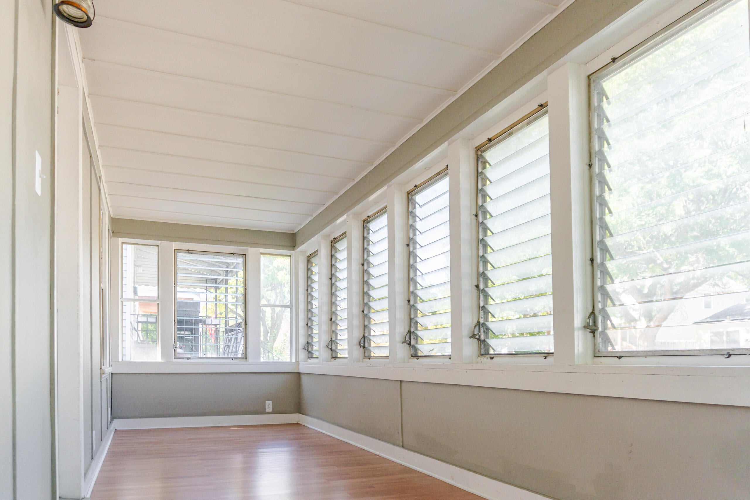 89 W Madge Avenue