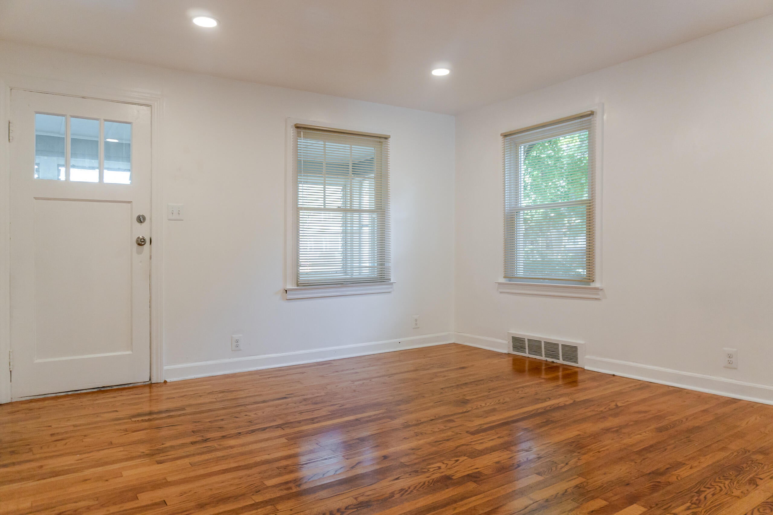 89 W Madge Avenue