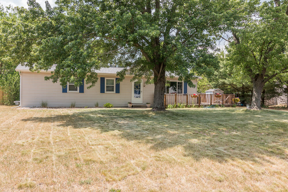 Photo 1 of 23 of 51166 Oak Drive house