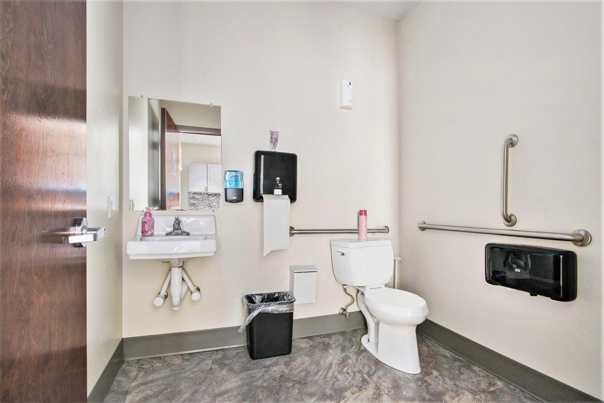 Battle Creek, Michigan 49037, United States, ,3 BathroomsBathrooms,Commercial,Pending,133982