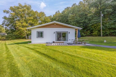 5051 Bliss Lane Newaygo MI 49337