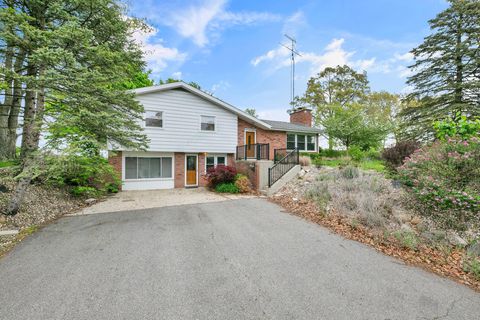 27234 Curtis Drive Edwardsburg MI 49112